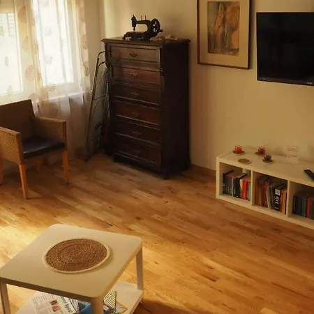 Little Cherry Apartment