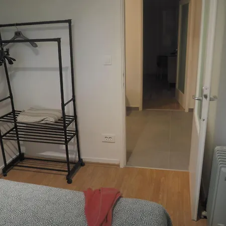 Little Cherry Apartment Split